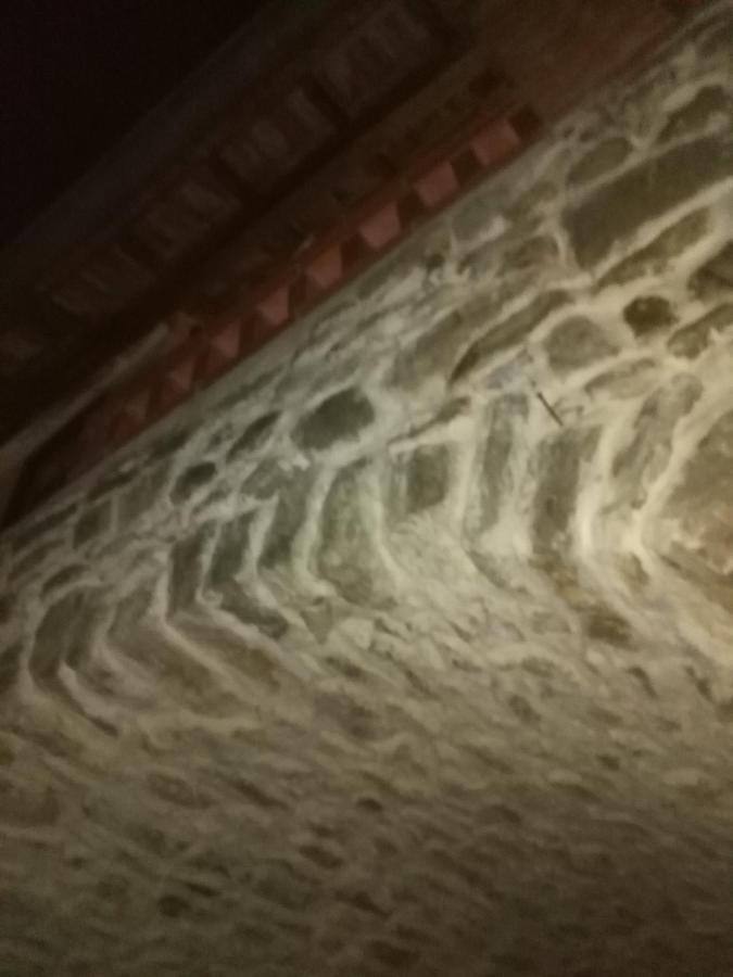 Maison De Village Ardechoise A Les Vans Luaran gambar